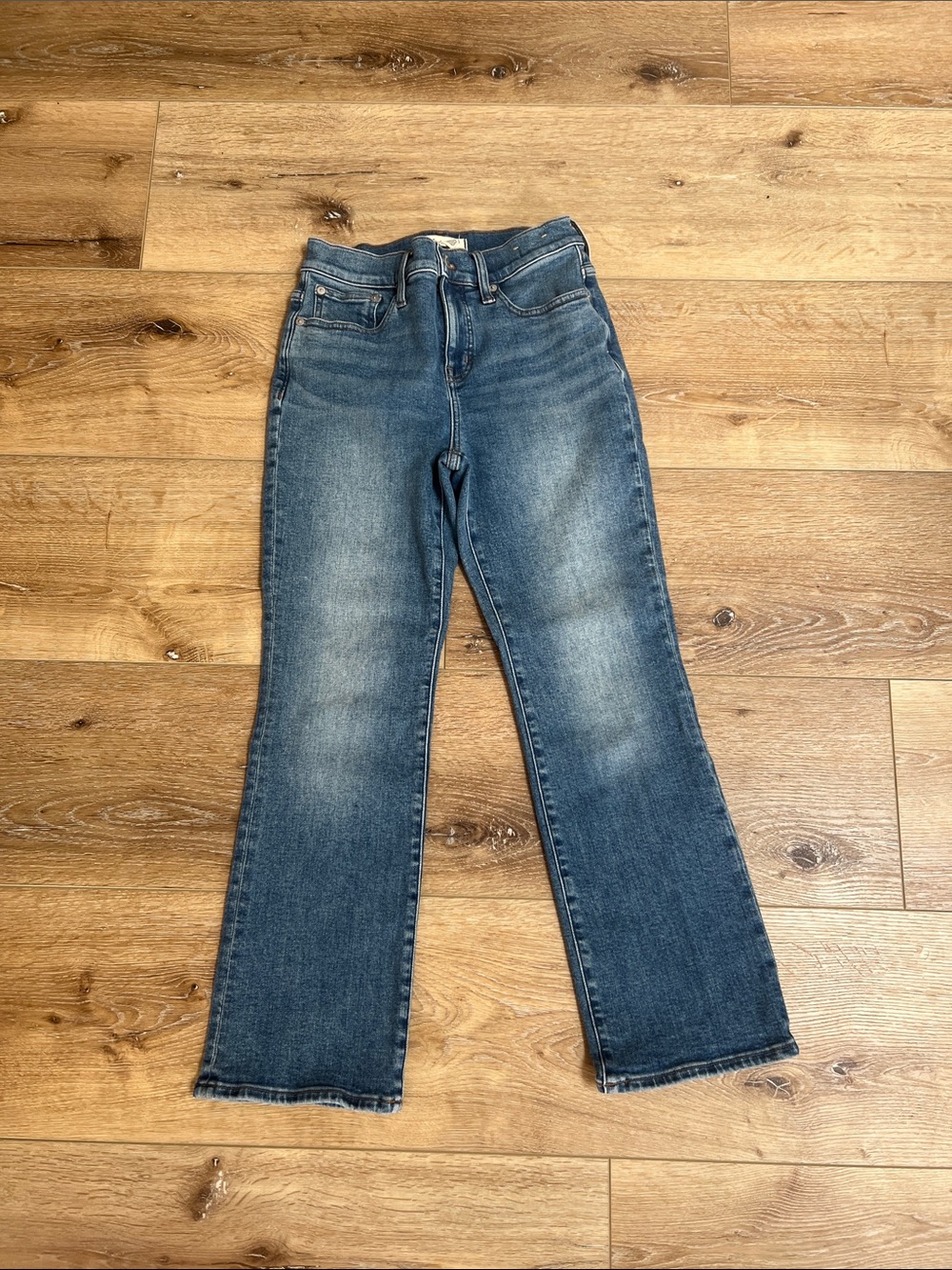 Madewell Mid-rise kick out jeans
